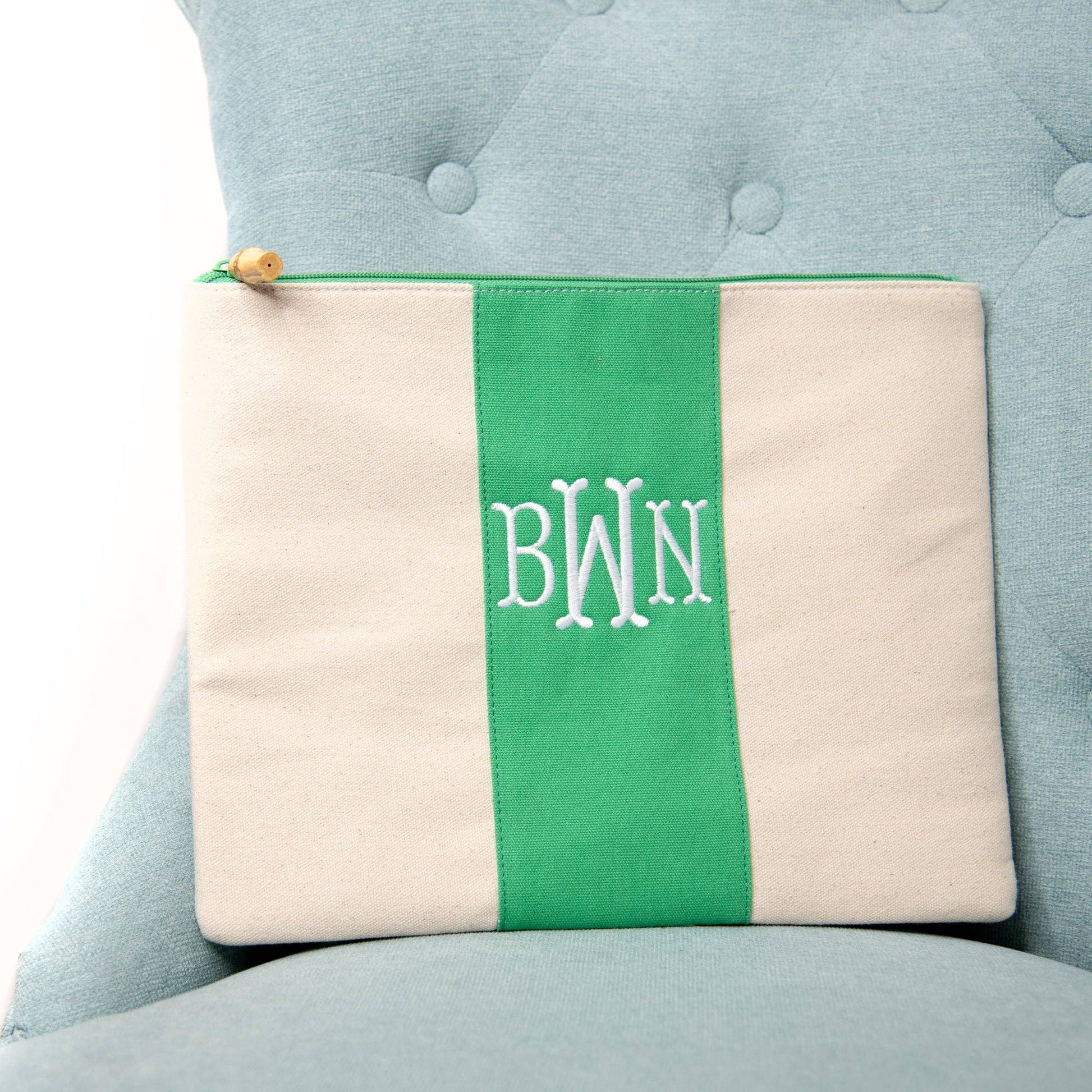 Finley Pouch Lifestyle